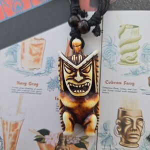🗿🌴 Carved Resin "Tiki" Surfer Style Pendant ✨️NEW✨️o/s